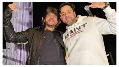 Shah Rukh Khan CONFIRMS reunion with director Siddharth Anand for 'King'; assures fans "The film will entertain you alot"