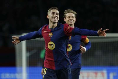 Barcelona hammer Valencia in a goal-fest to revive La Liga campaign