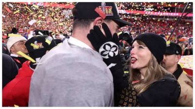 Taylor Swift and Travis Kelce shut down break-up rumours with a KISS as Kansas Chiefs win AFC Championship – WATCH
