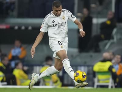 Kylian Mbappé Scores Hat-Trick As Real Madrid Dominates Valladolid