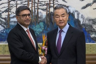 Chinese and Indian diplomats call for warmer relations but make no public mention of border dispute