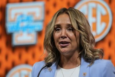 Kim Caldwell Returns To Coach Lady Vols After Baby