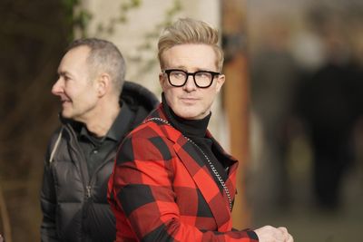 Steps singer Ian ‘H’ Watkins among mourners arriving at funeral of The Vivienne