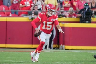 Chiefs QB Patrick Mahomes comments on rushing performance vs. Bills: ‘Pull the ball and run it’