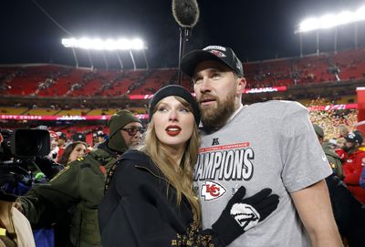 Taylor Swift Surprises the NFL With a $10,000 Outfit