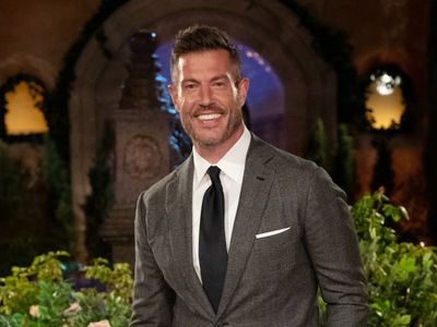 Who is the host of The Bachelor season 29?