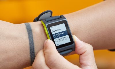 Pebble Watch returns from the dead with its founder and open source software