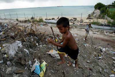 New Zealand to review aid to Kiribati after the Pacific Island nation snubs an official's visit