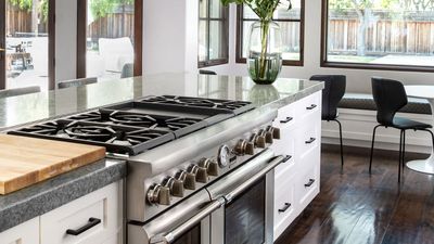 How to clean stove drip pans with ease in 5 expert-approved steps