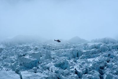 Nepal Resumes Rescue Helicopter Flights To Mount Everest