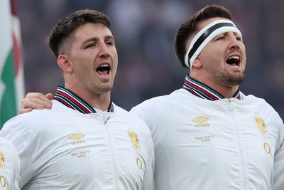 Curry twins to start in tandem as England reveal team to face Ireland