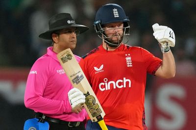 Ben Duckett and Liam Livingstone star as England stay alive in T20 series