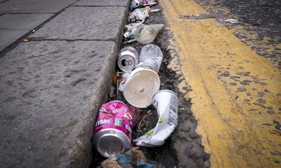 Just one in 10 English streets and parks litter-free, report says