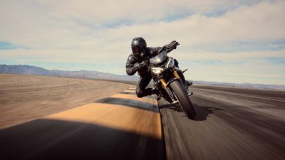 Triumph’s New Speed Triple RS Finally Gets the Features It Needed