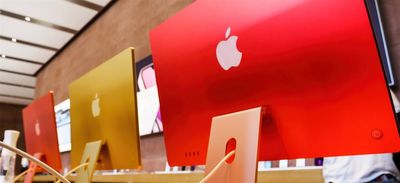 Apple Swings to Outperformer: Is It a Buy Ahead of Earnings?