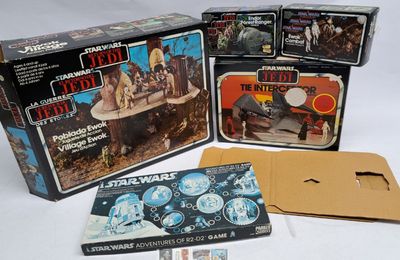 Star Wars memorabilia raises thousands at auction