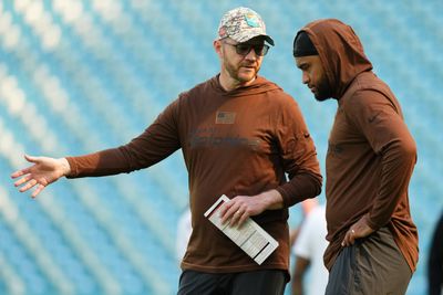 Dolphins QB coach may reunite with Pete Carroll as Raiders OC