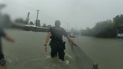 Flood rescues mount as new cyclone threat looms