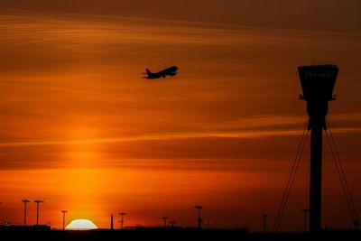 Heathrow Airport’s Border Force officers to be balloted over strikes