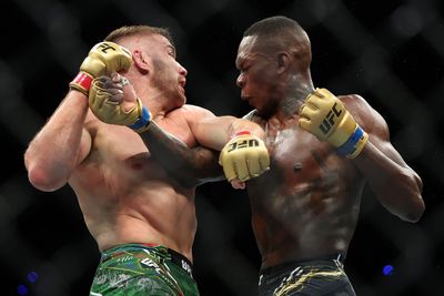 UFC champ Dricus Du Plessis reacts to Israel Adesanya, Robert Whittaker mocking him