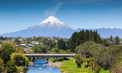 Taranaki Mounga: New Zealand mountain granted same legal rights as a person