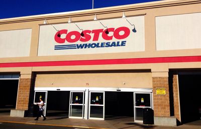 'Give a Fair Contract or Else': 18,000 Costco Workers Prepare to Strike Over Pay and Conditions