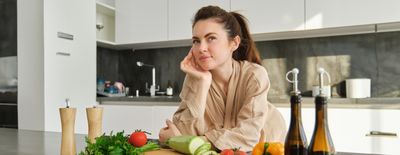 What Is Food Noise? Weight Loss Doctor Shares Ways To Manage It Without Medications