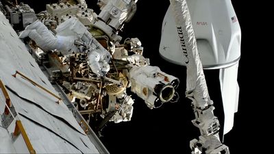 Watch NASA astronauts Suni Williams and Butch Wilmore perform spacewalk outside the ISS today (video)