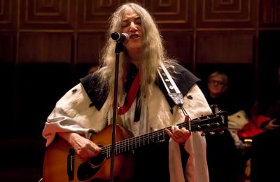 Patti Smith collapsed on stage during Brazil show