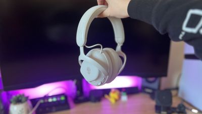 Alienware Pro Wireless gaming headset review: “a step out of the spaceship”