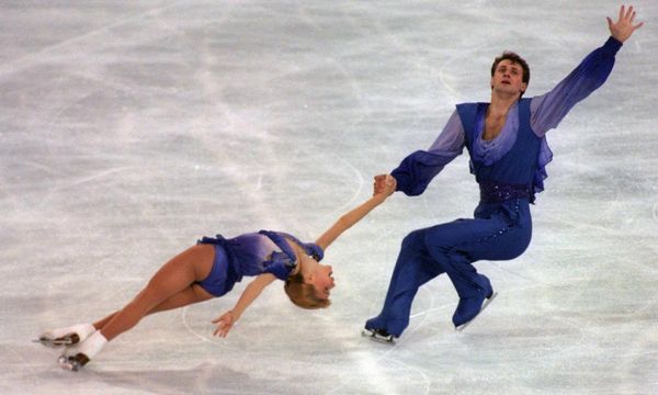 World champion Russian pair and US skaters were onboard crashed plane