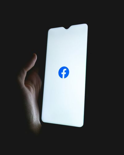 Meta Platforms Is Surging on Q4 Earnings. Is Meta Stock a Buy, Sell, or Hold for 2025?