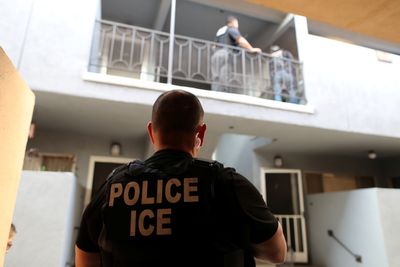 ICE Sets Target Of Raiding Three Cities A Week And Detaining Up to 1,500 Migrants a Day