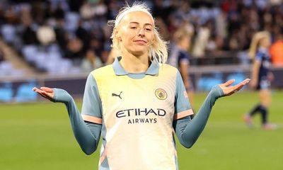 Arsenal complete 11th-hour loan signing of Chloe Kelly from Manchester City