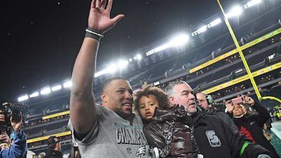 Eagles' Jordan Mailata Hilariously Hyped Up Saquon Barkley to RB's Son After NFC Win