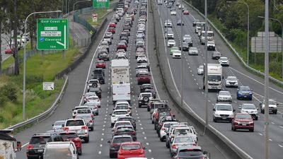 Dump fuel fees and tax all cars, motoring groups urge