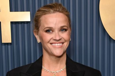 Reese Witherspoon opens up about secret fallout with British star after brutal on-stage joke