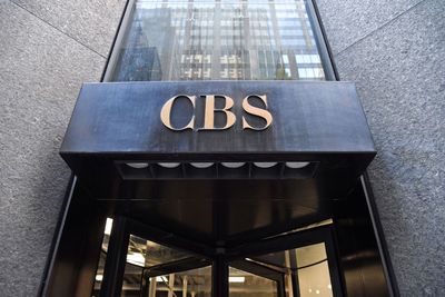 CBS owner in settlement talks with Trump