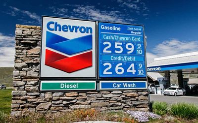 Chevron Stock Declines Despite Another Dividend Hike