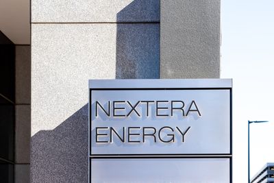Do Wall Street Analysts Like NextEra Energy Stock?
