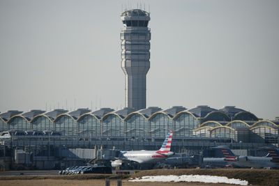 Less Than 10% of US Airport Towers Have Enough Air Traffic Controllers: Report