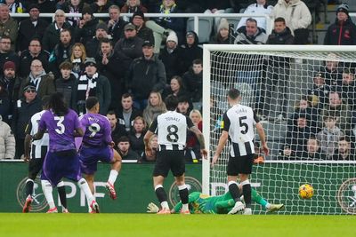 Fulham’s Rodrigo Muniz condemns Newcastle boss Eddie Howe to landmark defeat