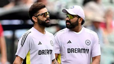 'Hope this becomes a habit': Sunil Gavaskar on India players turning out in Ranji Trophy