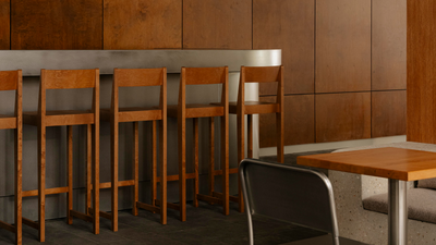 The ‘Sandwich Method’ Is the Foolproof Fashion Rule You Can Steal for an Elevated-Looking Space, Every Time