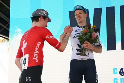 'All in for Gate' – New Zealand champion takes a gamble that ends with second at Cadel Evans Great Ocean Road Race