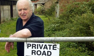 Farmer Tony Martin, who shot dead teenage burglar in 1999, dies aged 80