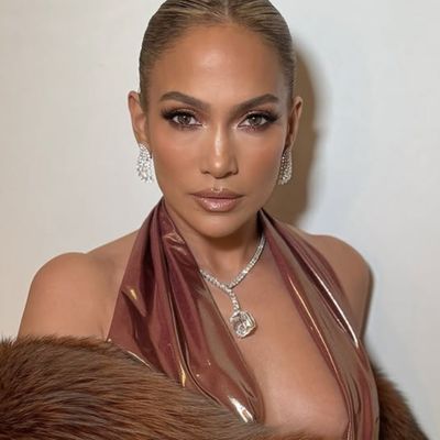 Jennifer Lopez Pairs a Plunging, Backless Dress With a $25 Million Cushion-Cut Diamond Necklace