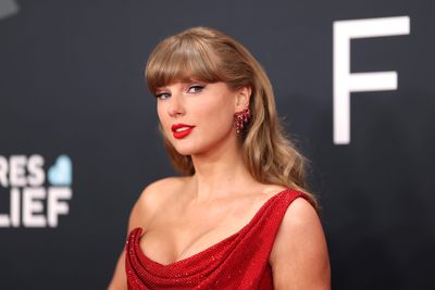 Swifties think Taylor Swift made a subtle reference to Travis Kelce at the 2025 Grammy Awards