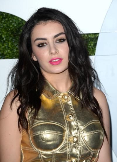 Charli XCX Delivers High-Energy Performance At Grammys