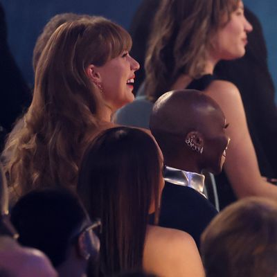 Taylor Swift and Cynthia Erivo Casually Recreated the "Holding Space" Meme at the Grammys